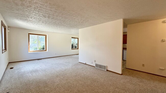 2080 Piros Dr in Colorado Springs, CO - Building Photo - Building Photo
