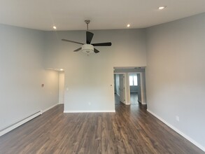 456 Mammoth Rd in Dracut, MA - Building Photo - Building Photo