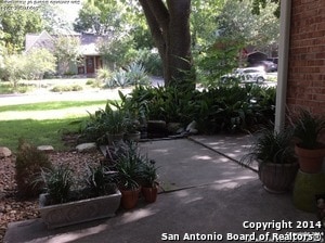 323 E Melrose Dr in San Antonio, TX - Building Photo - Building Photo