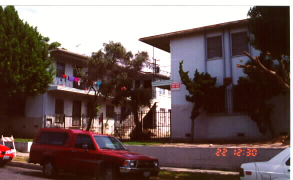 10230-10234 Darby Ave in Inglewood, CA - Foto de edificio