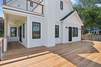 63 Myrtle Ave in South Portland, ME - Building Photo - Building Photo