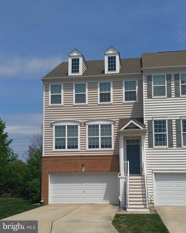 301 Ellison Dr in North Wales, PA - Building Photo - Building Photo
