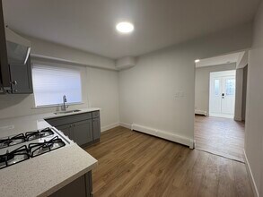 193 Jerome Ave, Unit 1st floor in Staten Island, NY - Building Photo - Building Photo