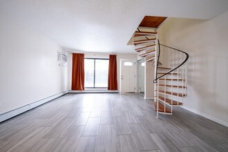 7352 72nd Ln N in Brooklyn Park, MN - Building Photo - Building Photo