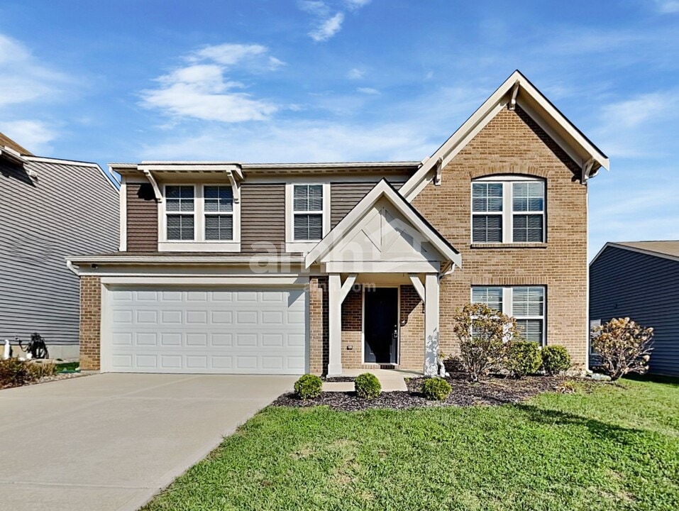 1166 Carrington Pl in Maineville, OH - Foto de edificio