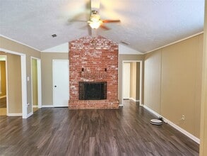 12519 Hunting Brook Dr in Houston, TX - Building Photo - Building Photo