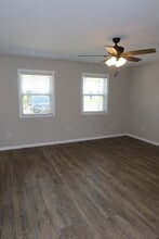 2700 Burke Ave in West Plains, MO - Building Photo - Building Photo