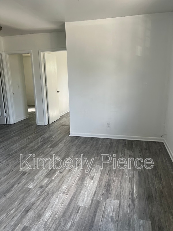 1554 W 22nd St in Jacksonville, FL - Foto de edificio - Building Photo