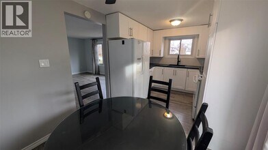 407 Murphy Rd in Sarnia, ON - Building Photo - Building Photo