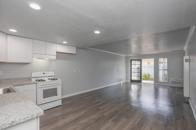 French Quarter Apartments in Anaheim, CA - Foto de edificio - Interior Photo