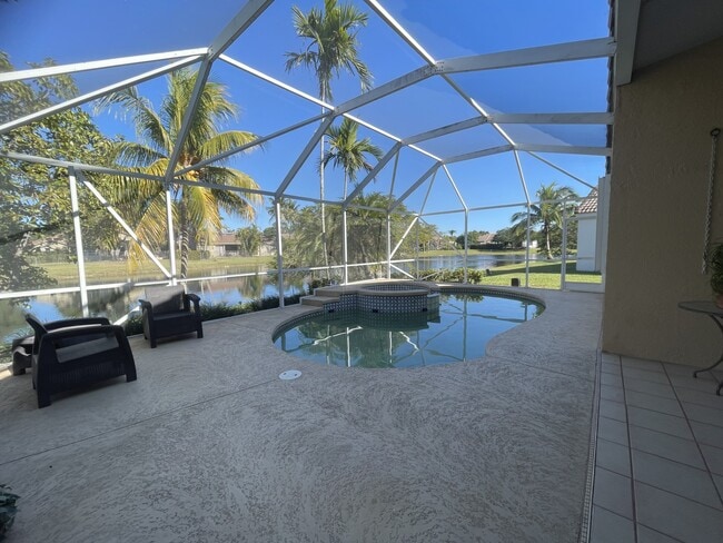 412 Cameron Dr in Weston, FL - Building Photo - Building Photo