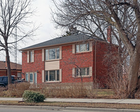 990 Danforth Rd in Toronto, ON - Building Photo - Building Photo