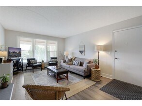 4000 Mavelle Dr in Minneapolis, MN - Building Photo - Building Photo
