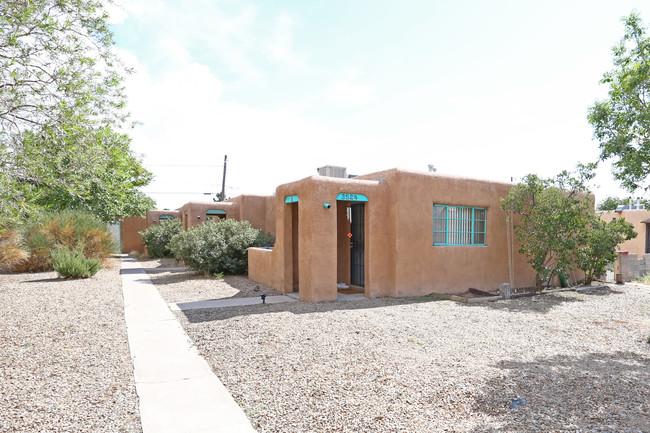 3524-3528 Ross Ave SE in Albuquerque, NM - Building Photo - Building Photo