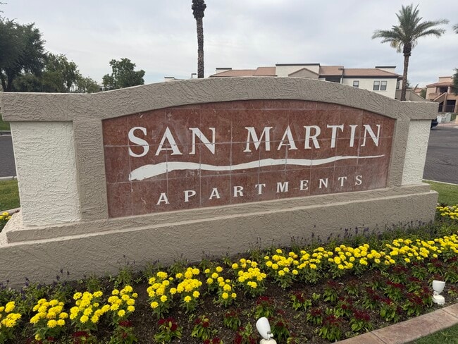 San Martin in Glendale, AZ - Building Photo - Building Photo