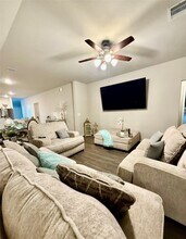 9921 Spg Crk Rd in Cleveland, TX - Building Photo - Building Photo