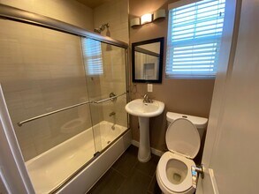 5708 Colfax Ave in Los Angeles, CA - Building Photo - Building Photo