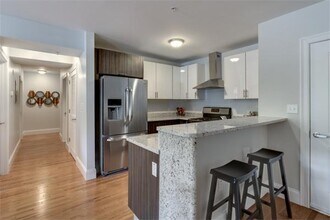 244 Main St in Medford, MA - Building Photo - Building Photo