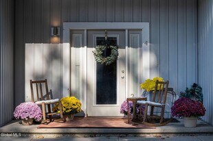 166 Jefferson St in Saratoga Springs, NY - Building Photo