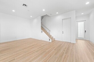 1450 SW 23rd St in Fort Lauderdale, FL - Building Photo - Building Photo