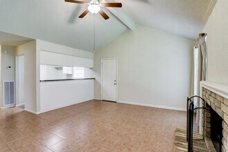 6730 Prairie Village Dr in Katy, TX - Building Photo - Building Photo
