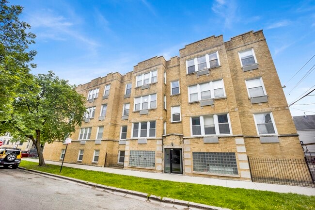 property at 3807 W Altgeld St
