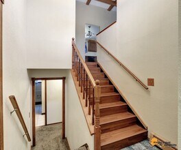 903 Bench Ct in Anchorage, AK - Building Photo - Building Photo