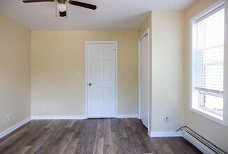 837 N Broadway St-Unit -#2 in Joliet, IL - Building Photo - Building Photo