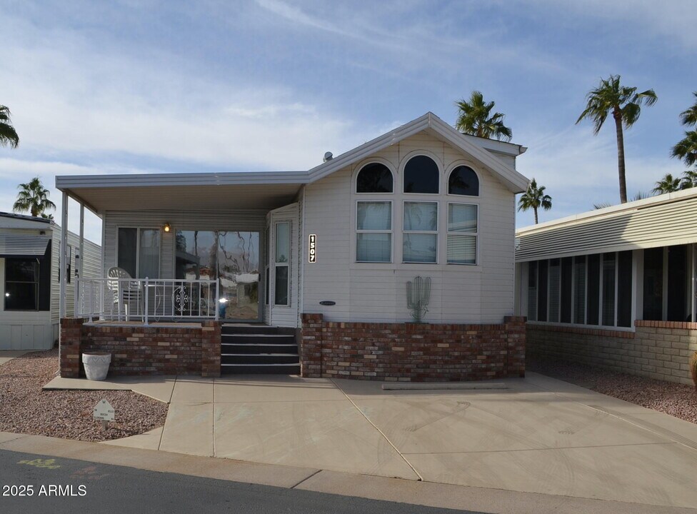 1507 Omaha - in Apache Junction, AZ - Building Photo