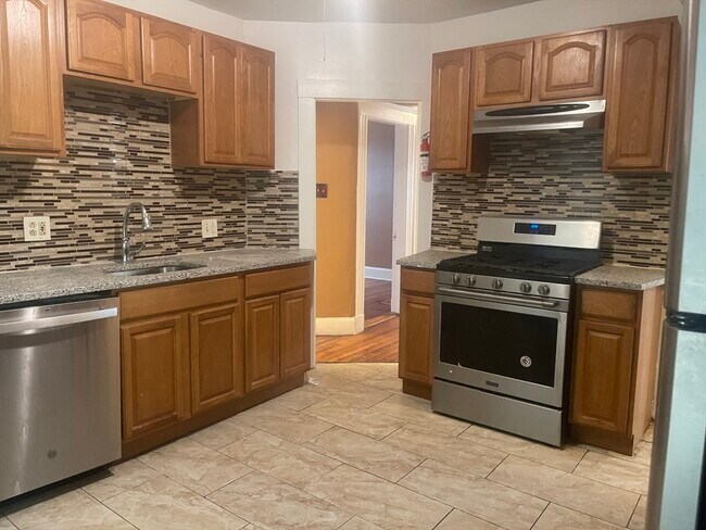 6 Bailey St in Boston, MA - Building Photo - Building Photo