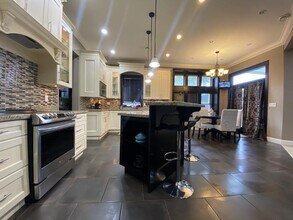 11655-1187A 87a Ave in Delta, BC - Building Photo - Building Photo