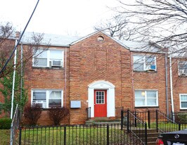 1249 Raum St NE in Washington, DC - Building Photo