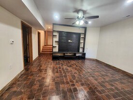 6110 N Mozart St, Unit 0 in Chicago, IL - Building Photo