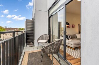857 Communipaw Ave in Jersey City, NJ - Building Photo - Building Photo