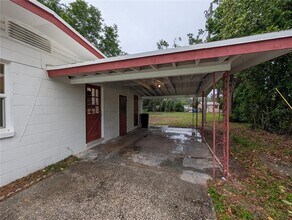 208 Oakwood Dr in Brooksville, FL - Building Photo - Building Photo