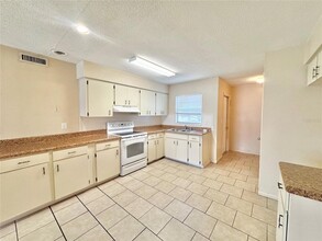 2540 Elm Ave, Unit 0602-F in Lake Wales, FL - Building Photo - Building Photo