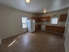 1011 Shawano Ave in Green Bay, WI - Building Photo - Building Photo