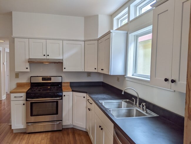 1116 Ashland Ave, Unit Unit 1 in Evanston, IL - Building Photo - Building Photo