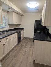 795-10 Pine Valley Dr in Pittsburgh, PA - Foto de edificio - Building Photo