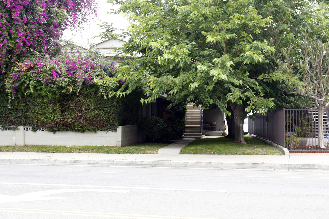 14151 Moorpark St in Sherman Oaks, CA - Building Photo