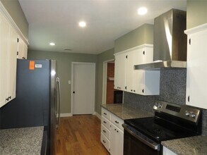 3316 Darby Ln in Denton, TX - Foto de edificio - Building Photo