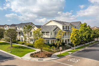 501 Silk Tree in Irvine, CA - Building Photo - Building Photo