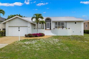 1242 Par View Dr, Unit 4104 in Sanibel, FL - Building Photo