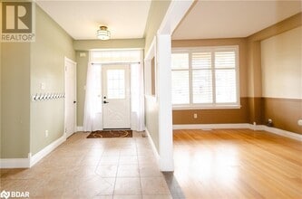 38 Harwood Dr in Barrie, ON - Building Photo - Building Photo