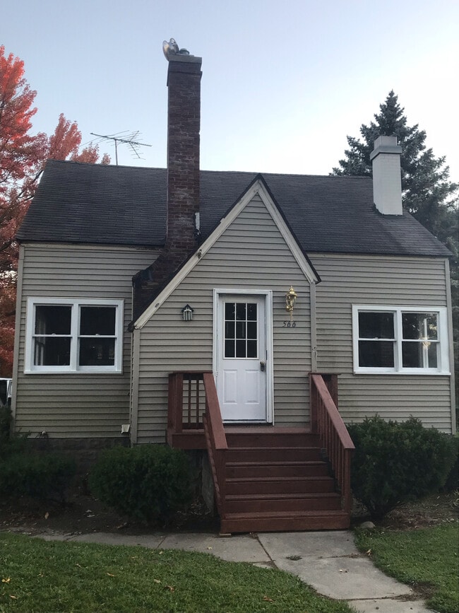 property at 566 E Sebewaing St