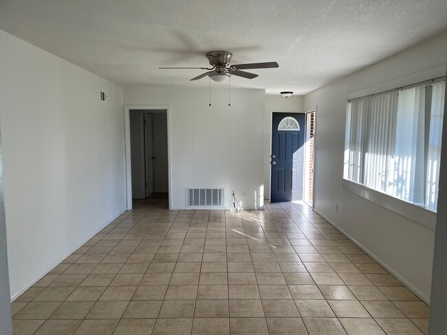 property at 47 Warren Dr