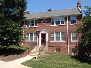 1782 N Troy St in Arlington, VA - Building Photo - Building Photo