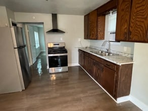 213 Munson St in Denison, TX - Building Photo - Building Photo