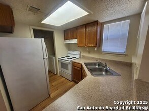 6311 Bostonian in San Antonio, TX - Building Photo - Building Photo