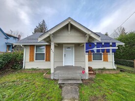 425 S Summit Ave in Bremerton, WA - Building Photo